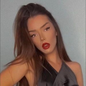 Meet your Posher, Andreea